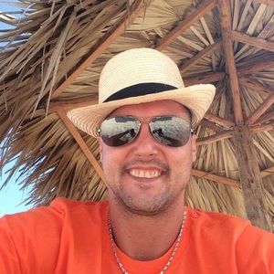 Meet your Posher, Christopher